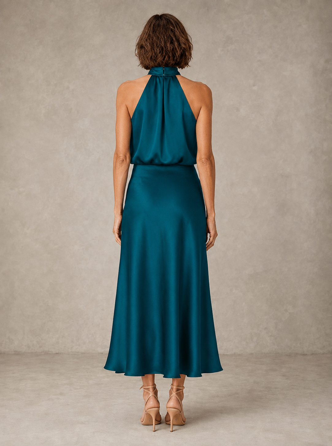 Célestine | Robe longue en satin à col halter
