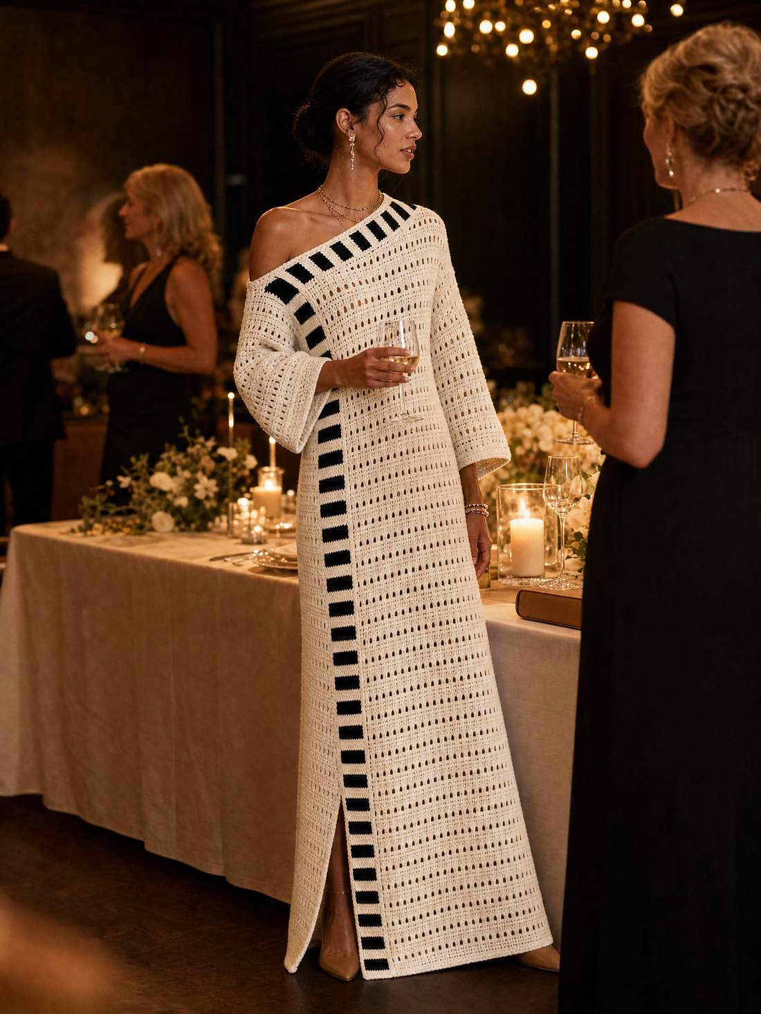 Lison | Robe longue en maille ajourée à épaules dénudées
