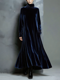Henriette | Robe longue en velours bleu marine à col montant