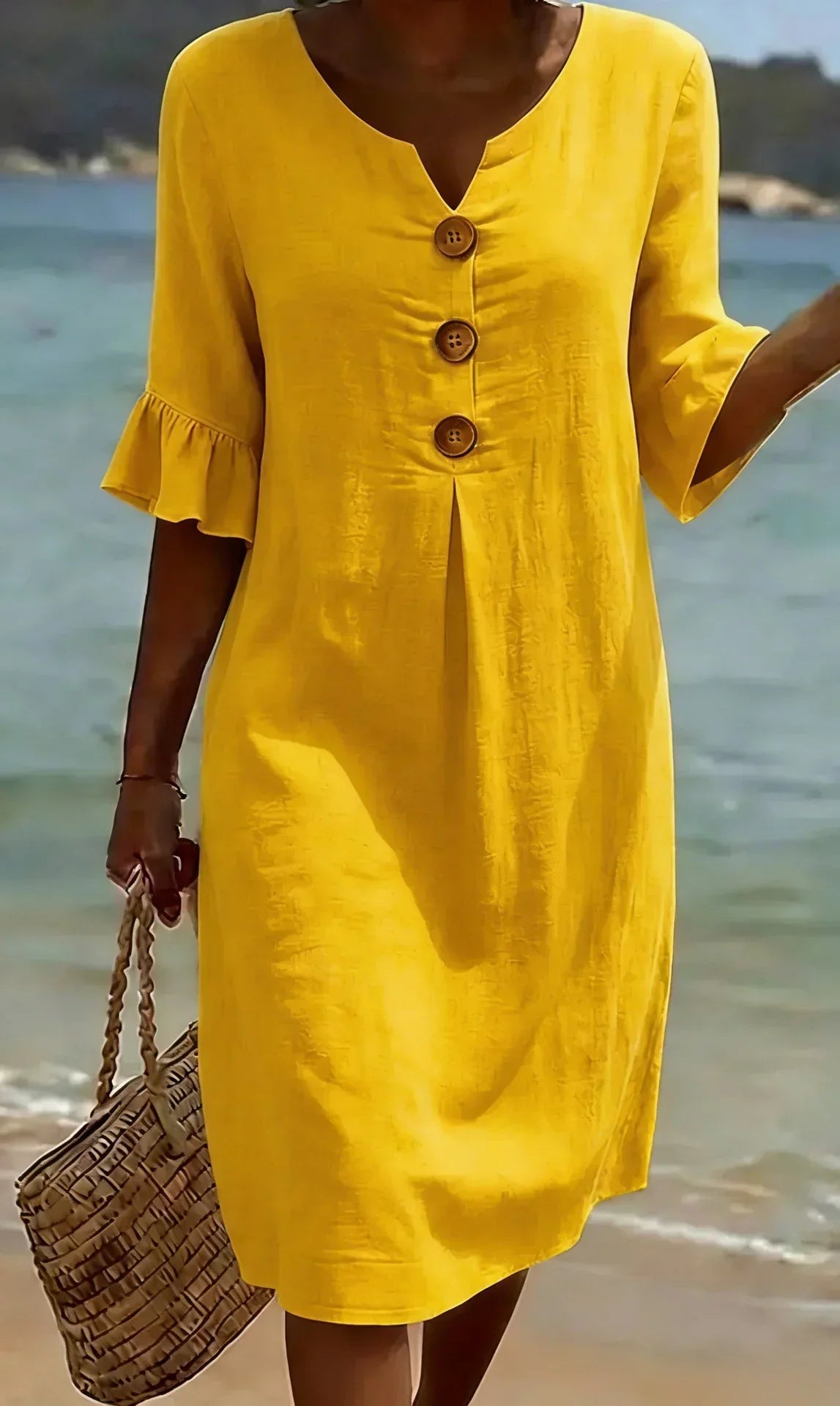 Vanesa – Robe fluide avec manches volantées et boutons