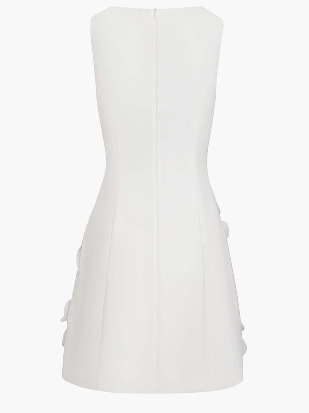 Noémie | Robe courte sans manches à découpe