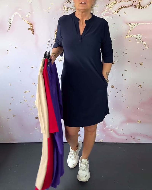 Hélène – Robe unie élégante col V