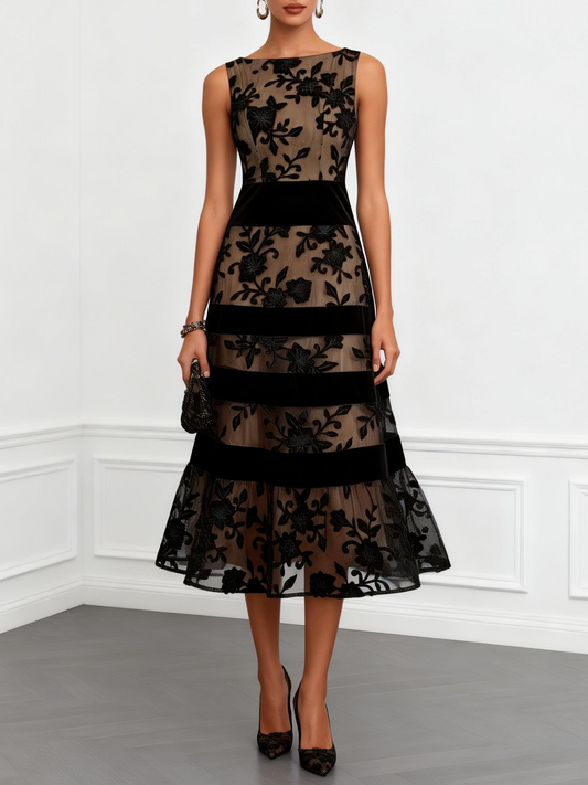 Constance | Robe midi noire à fleurs brodées en relief
