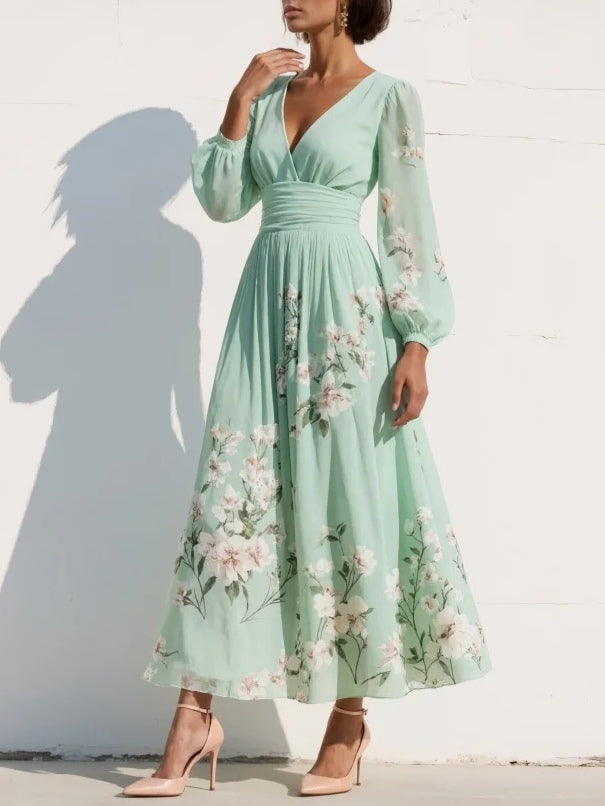 Maëlys – Robe midi plissée fleurie en chiffon col V