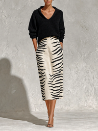 Colette | Ensemble pull col V et jupe midi zébrée