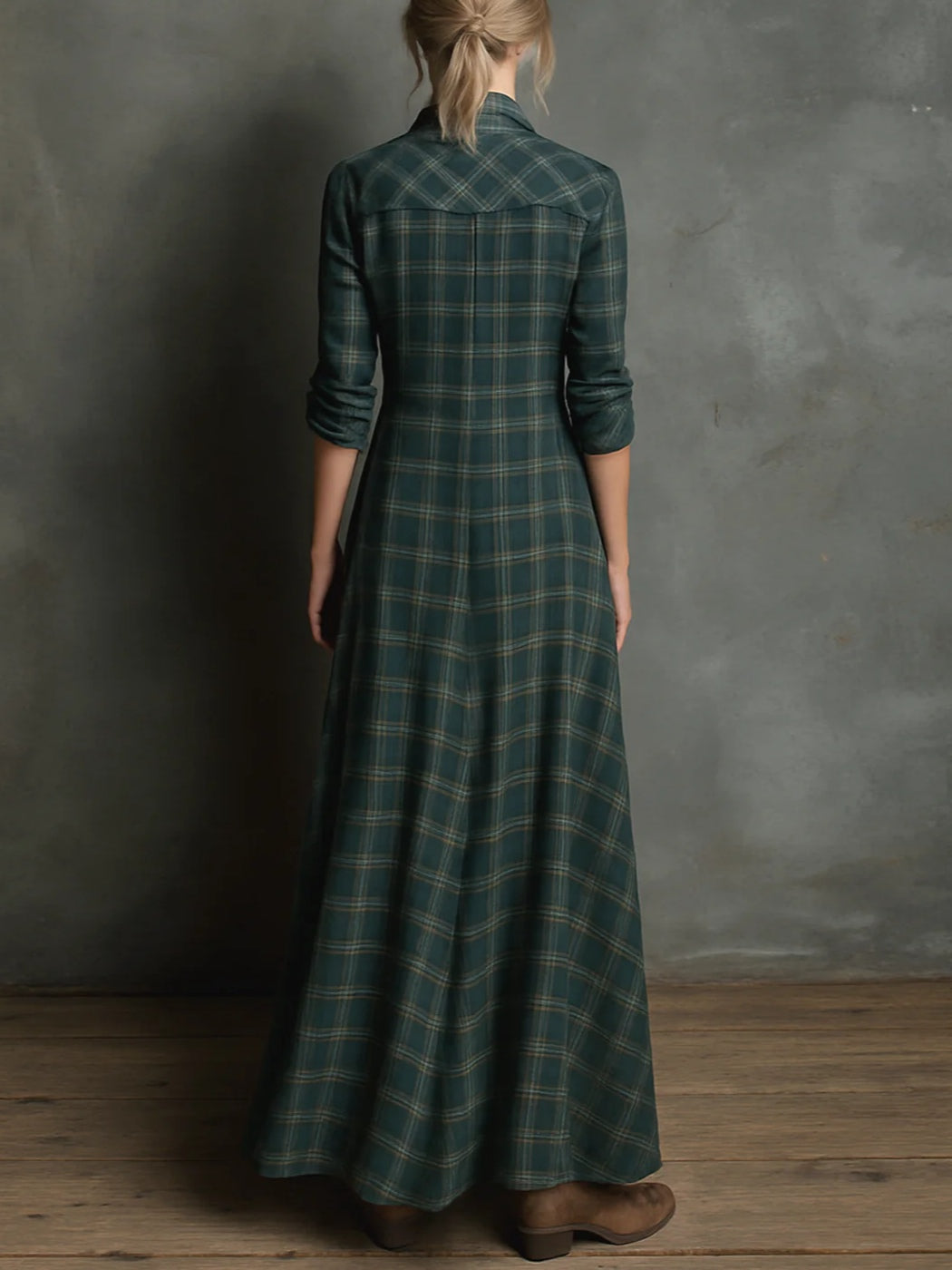 Domitille, robe chemise longue à carreaux vert sapin, vue de dos