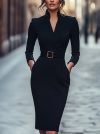Adrienne | Robe midi noire ajustée à col montant