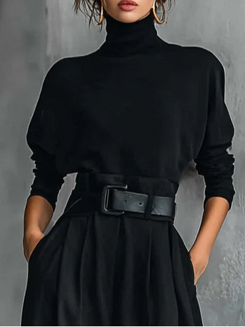 Pénélope, détail du col roulé et de la ceinture