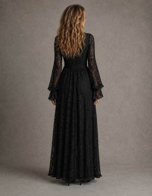 Ophélie | Robe longue en dentelle à décolleté plongeant