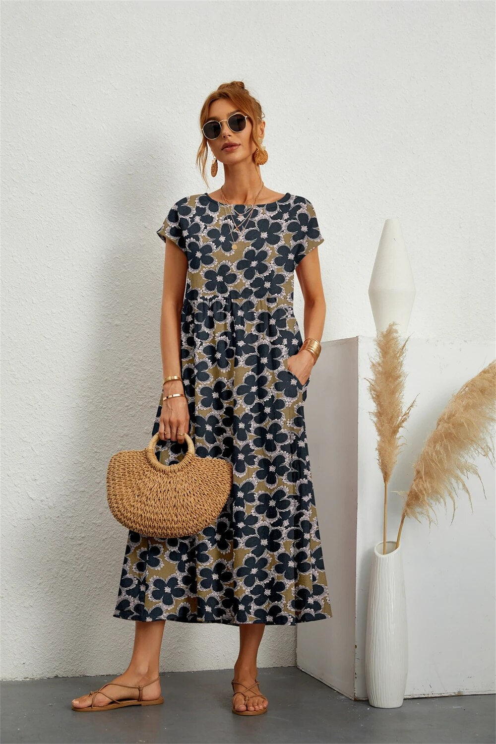 Henrielle – Robe midi fleurie élégante