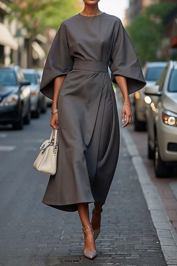Laure, robe midi drapée à manches kimono, coloris gris