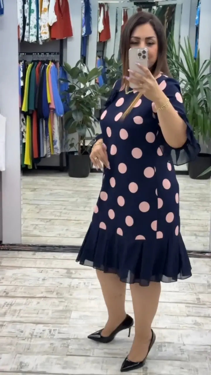Victoire – Robe midi plissée à pois